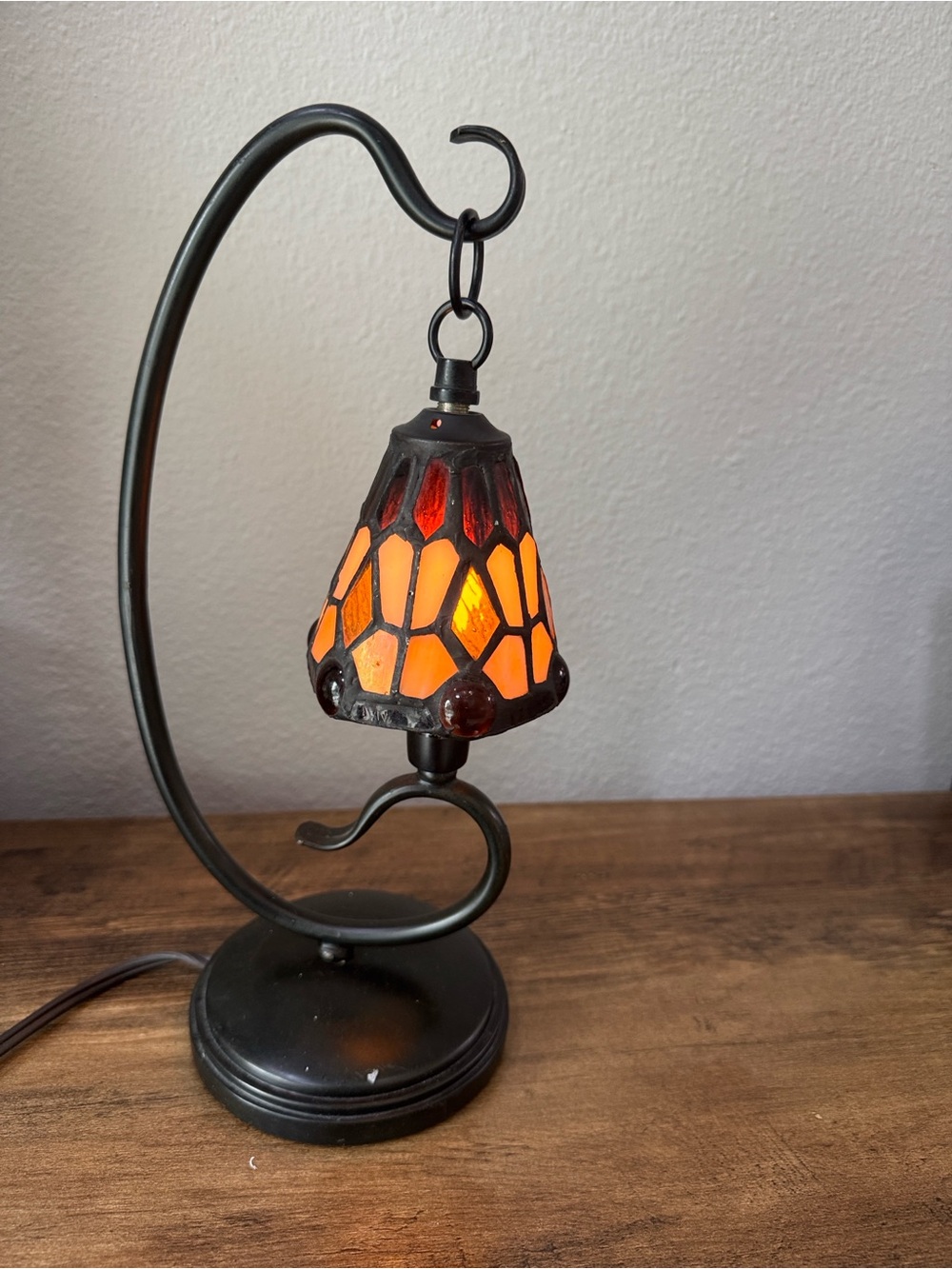 Tiffany-Style Amber Glass Hanging Lantern Table Lamp by Quoizel